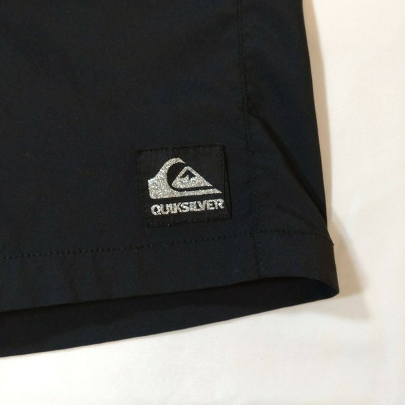 Quicksilver Black Board Shorts Size 32 - Picture 4 of 9